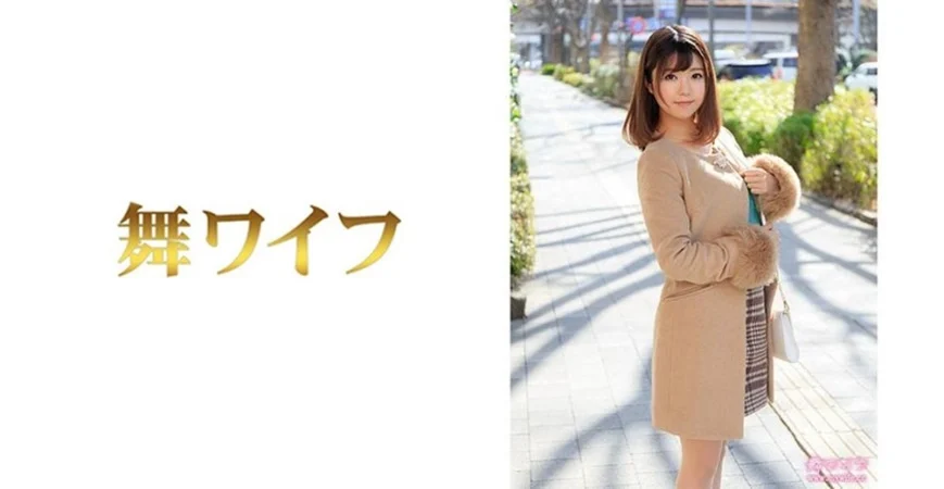 苗条白虎少妇主播穿着情趣黑丝装现场直播道具插逼自慰大秀 奶子丰满坚挺绝对诱惑十足